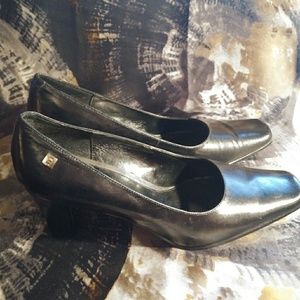 Etienne Aigner shoes